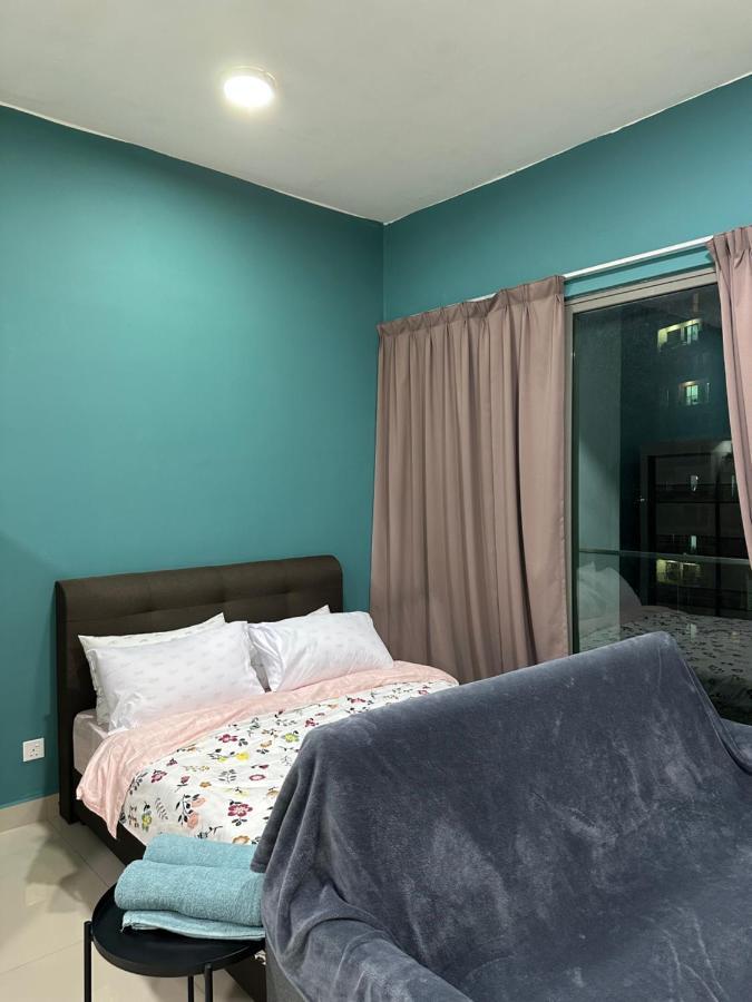 Appartamento Hideaway At Cybersquare Cyberjaya Esterno foto